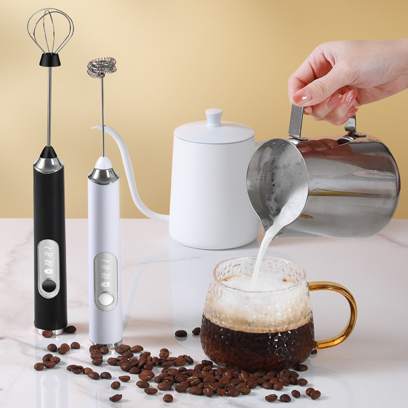 Mousseur à main électrique pour café