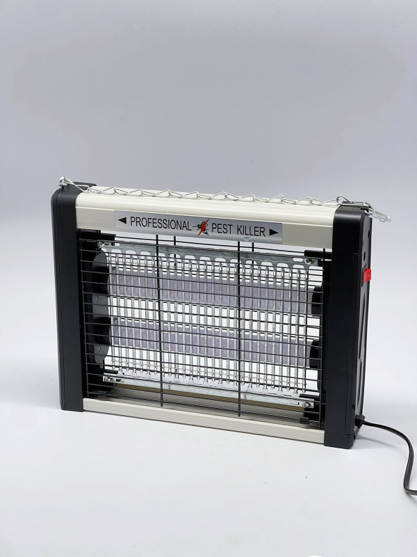 PIEGE A MOUSTIQUES LED ANTI-MOUCHES 4 W