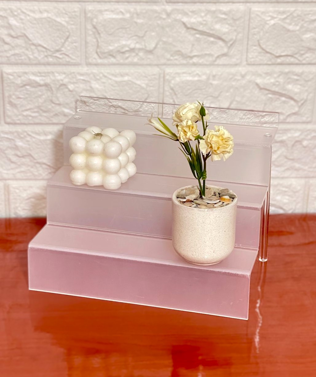 Présentoirs Acrylique risers , organisateur de parfum