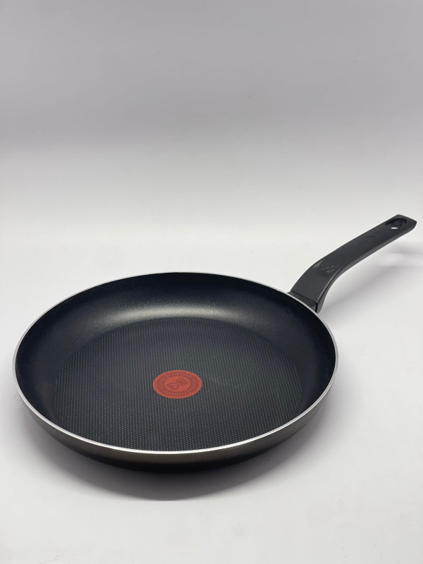 Poêle anti-adhésif TEFAL Cook & Clean 30 cm avec Poignée Fixe - Noir