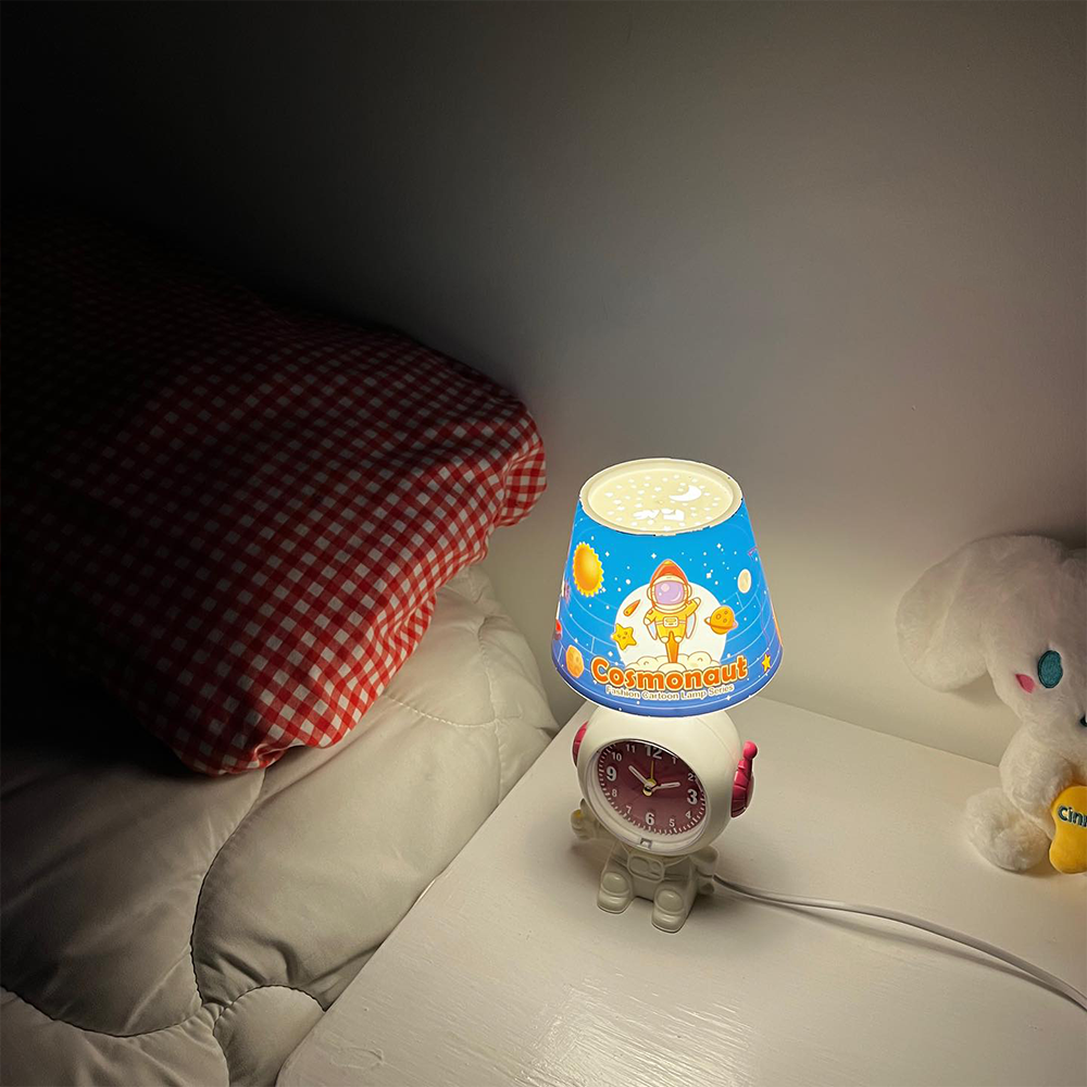 Lampe de bureau astronaute avec réveil pour enfants